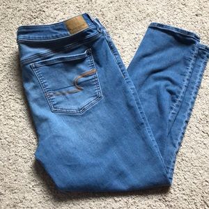 ✨DONATING 5/4✨ American Eagle Short Jeggings!